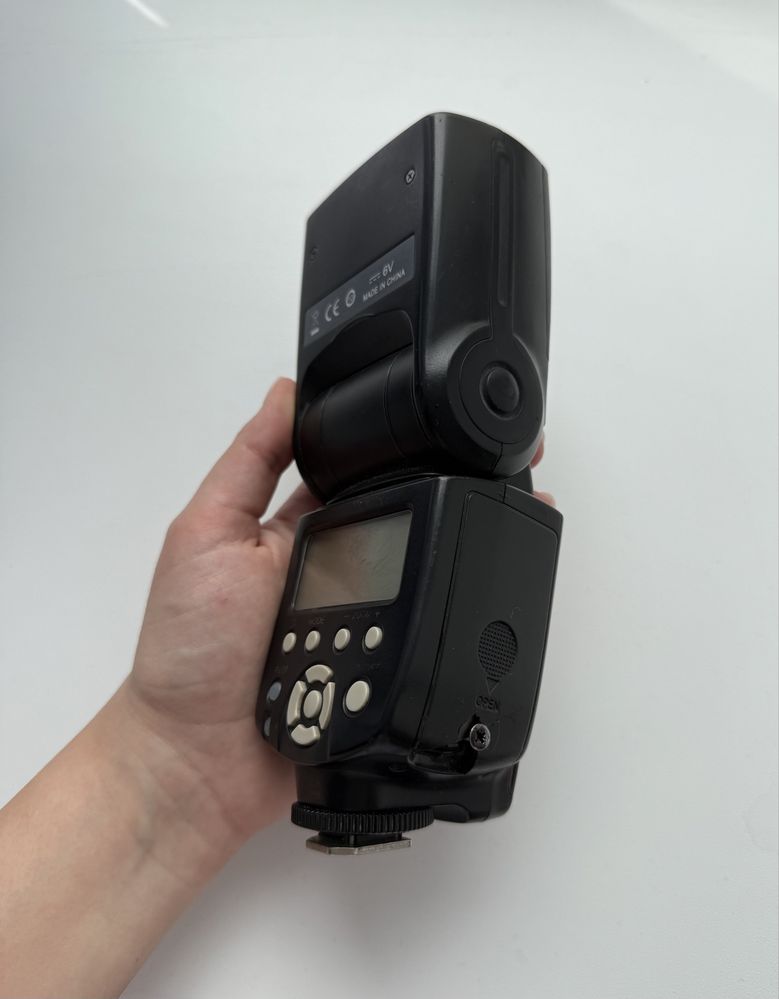 Спалах yongnuo 560 ii