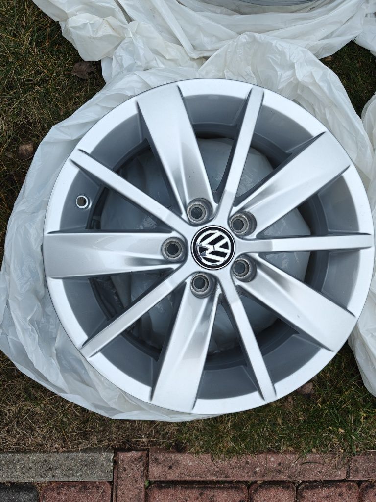 Felgi VW 15 6j ET40 5x100 stan bdb