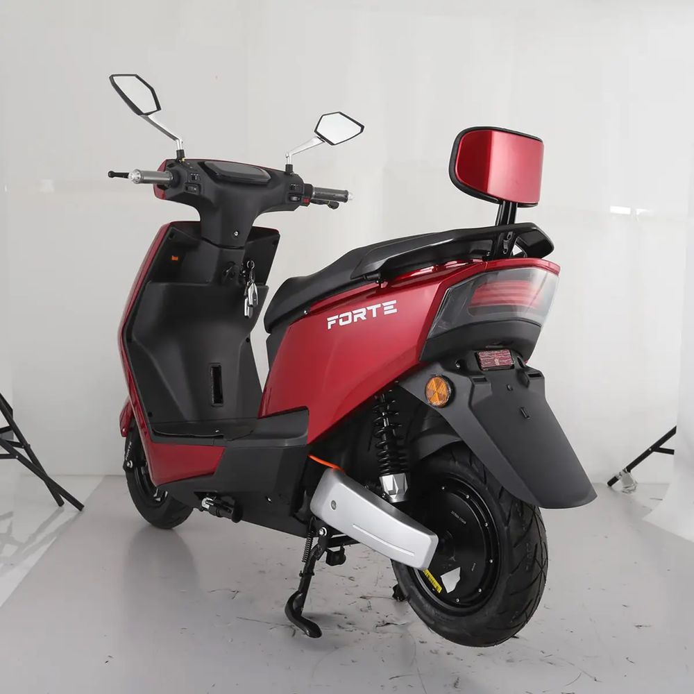 Скутер акумуляторний FORTE T3