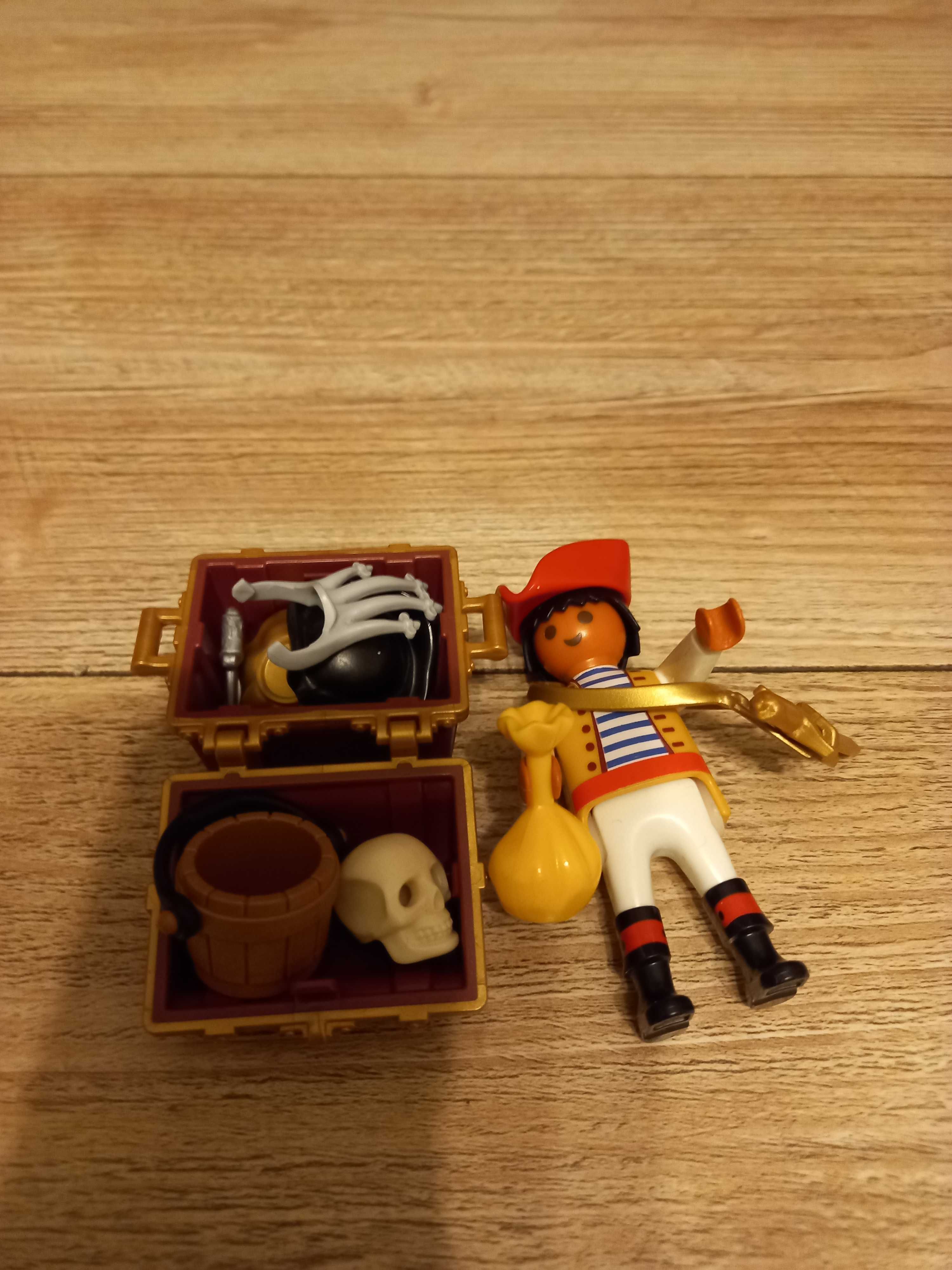 Zestaw figurek Playmobil z akcesoriami