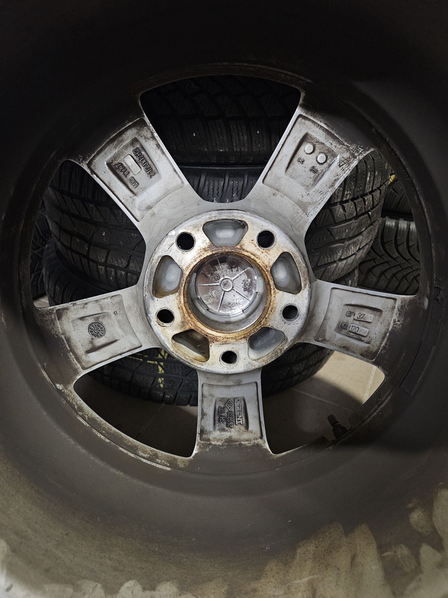 Dezent TS 8987 5x120 7,5 J R17 Et 37  BMW INSIGNIA VW T5