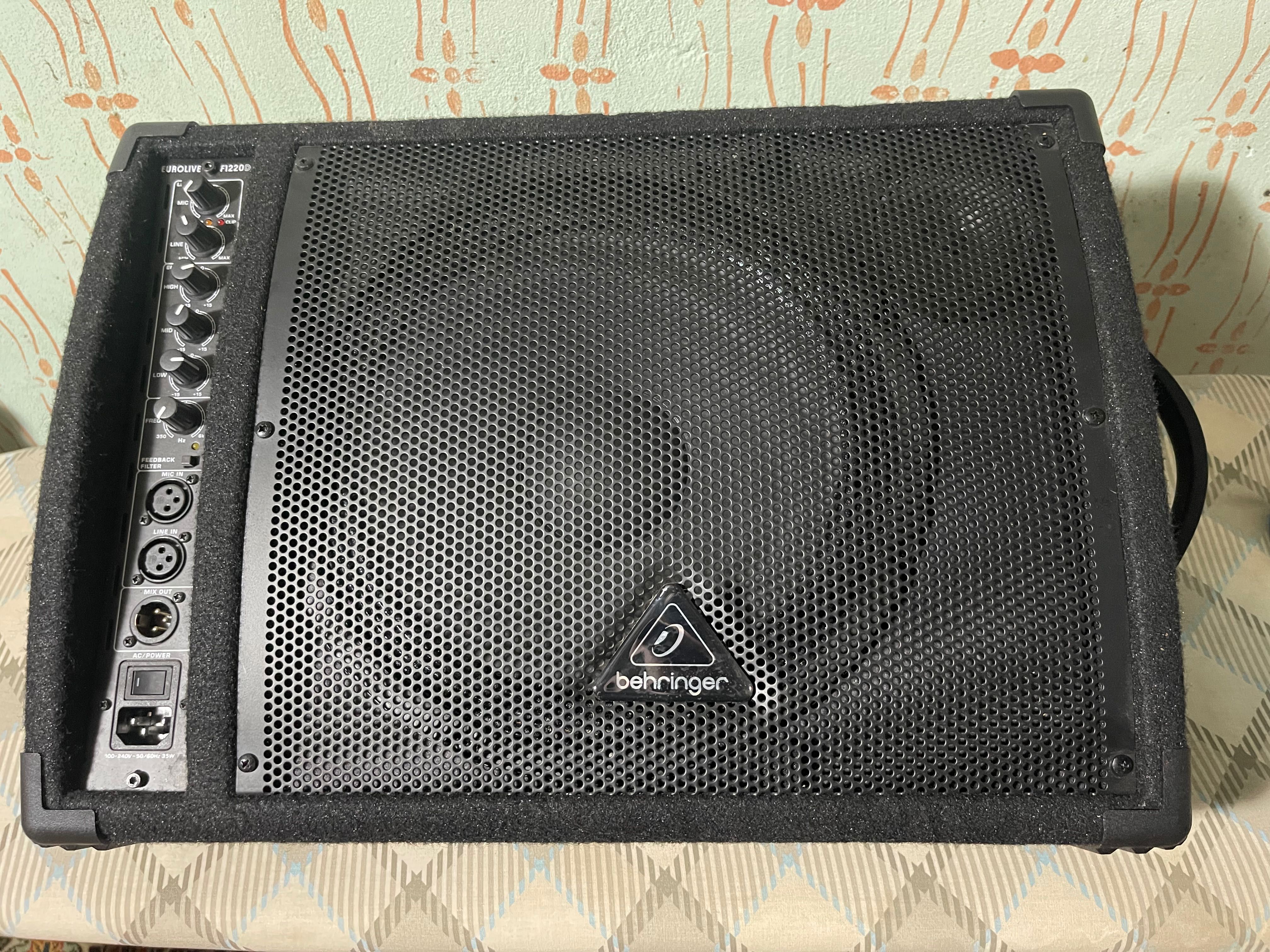 Монитор колонка Behringer 1220d