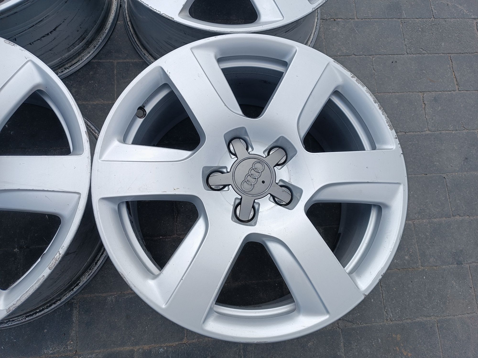 Felgi Alu Audi A6 C7  A4 B8  5x112 ET39 8J17