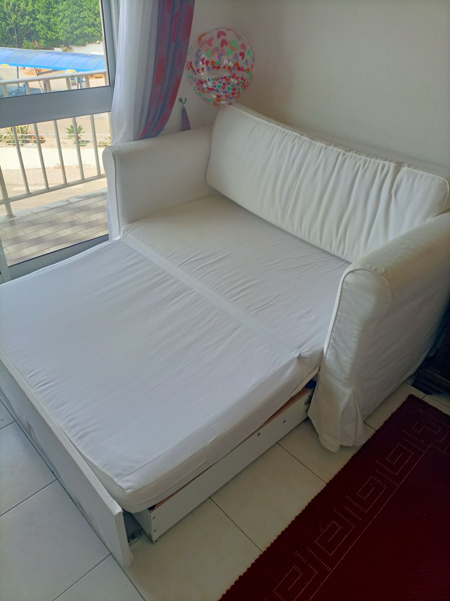 Sofá cama casal IKEA