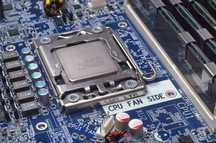 сервер в сборе hp z800 2x5570 8 ядер 24gb ddr3