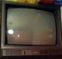 Продам телевизор не рабочий 90х годов.