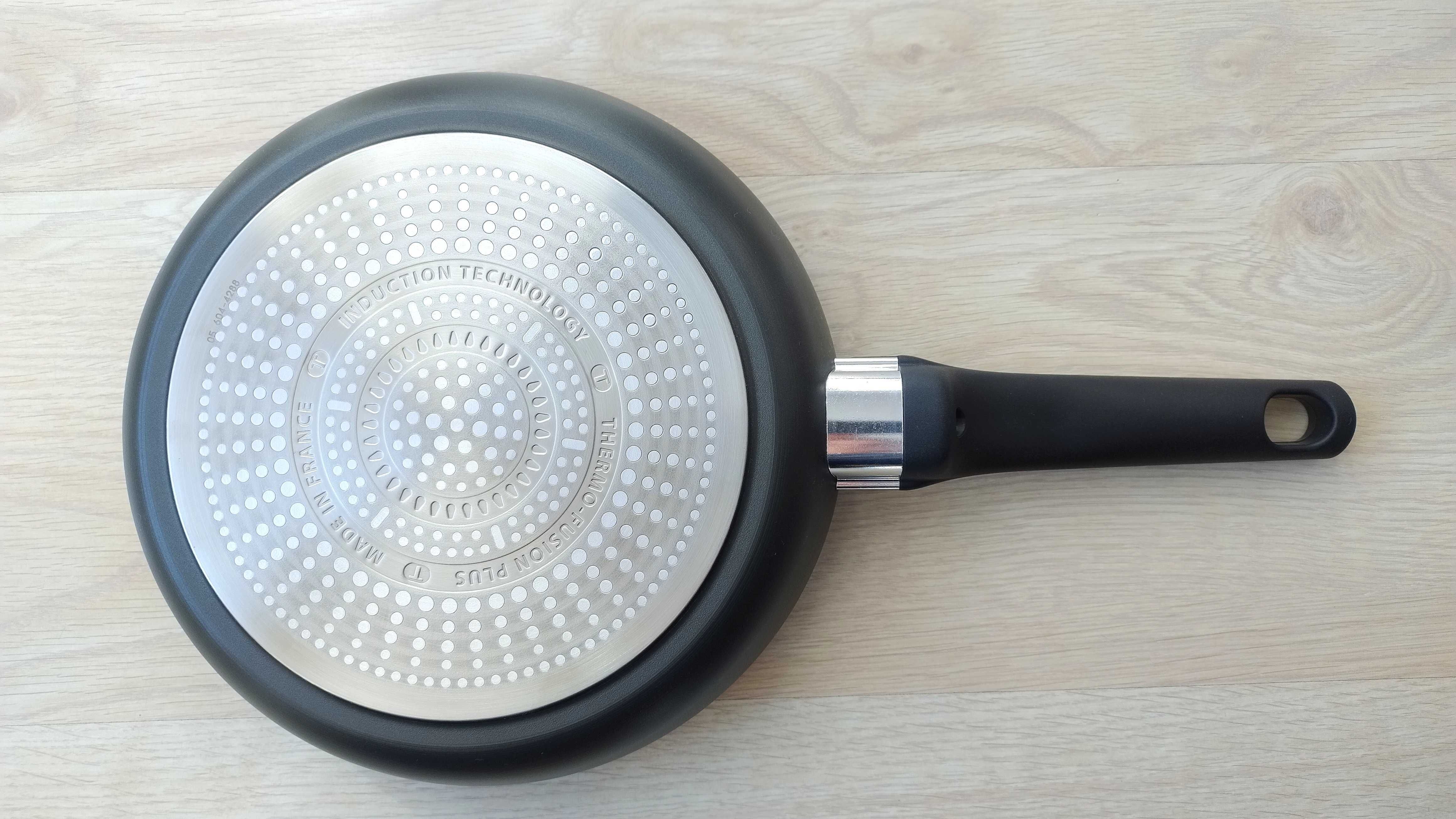Nowa tytanowa patelnia TEFAL Ultimate 24 cm indukcja