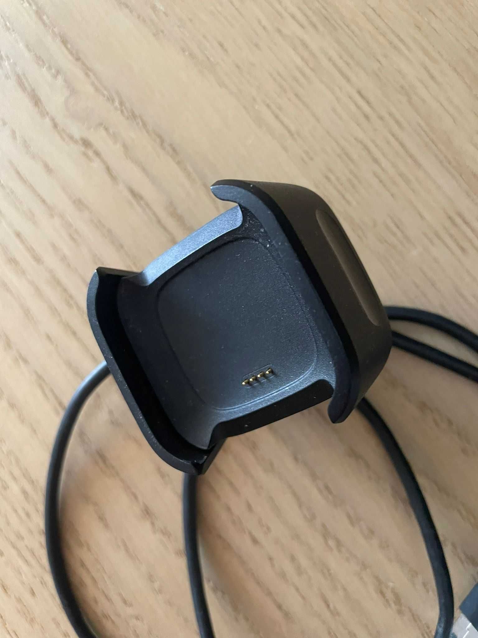 Carregador Fitbit Versa 2