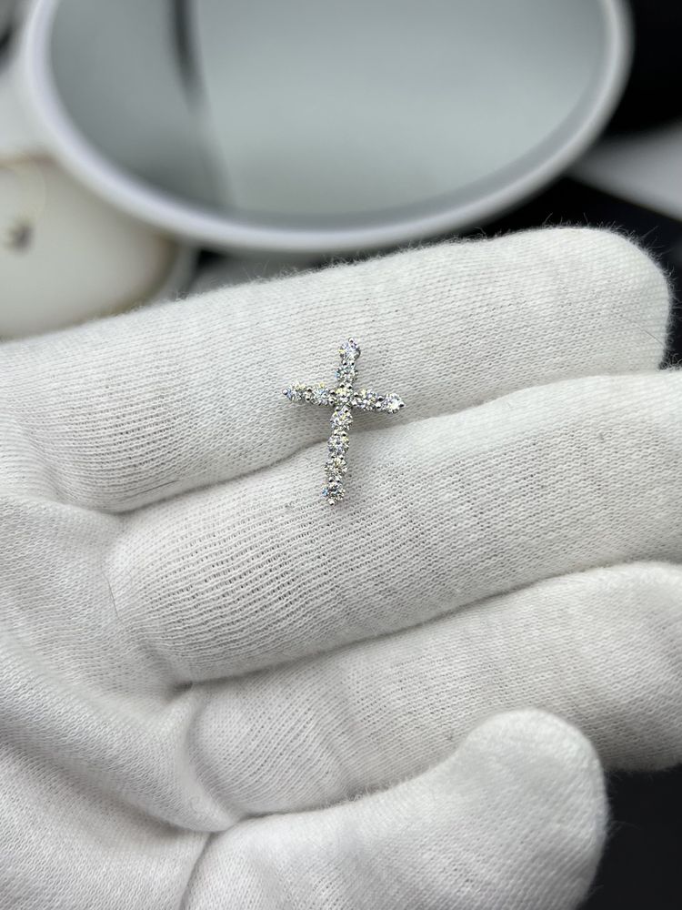 Крестик с бриллиантами 0.70ct золото 585