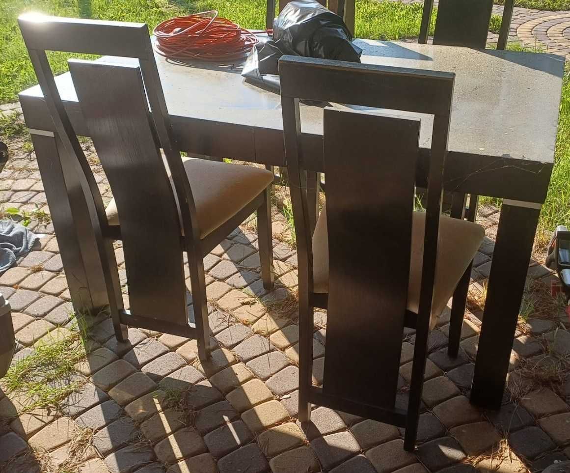 komplet mebli + stół + 4 krzesła + narożnik