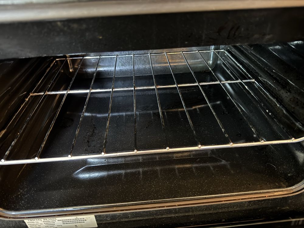 Kuchenka ektryczna z plytą ceramiczną