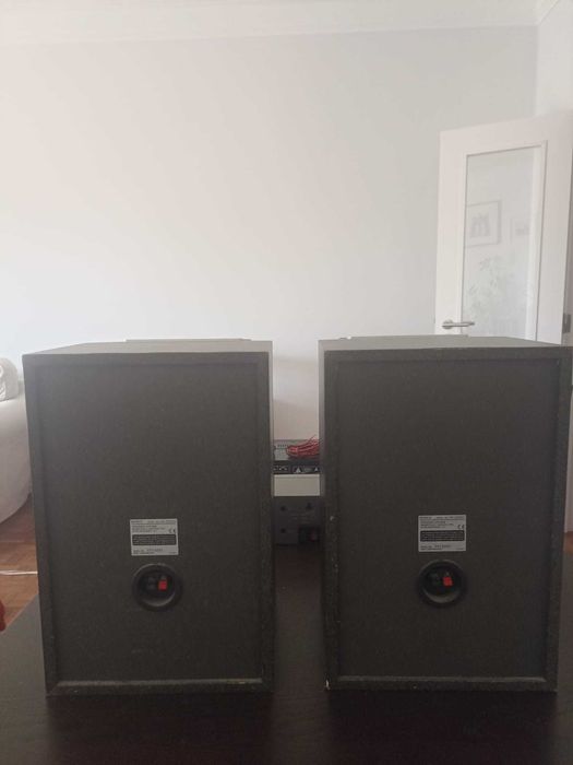 Aparelhagem com sistema de som 5.1 (amplificador LTC + colunas Sony)