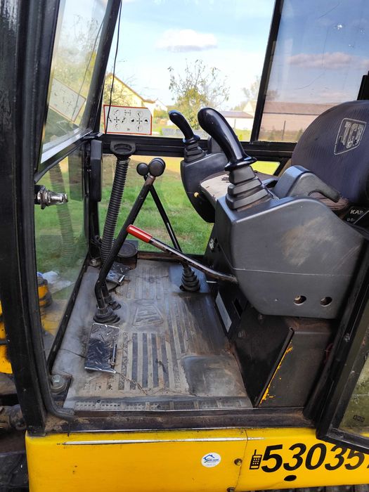 Minikoparka JCB 8015 z przyczepą