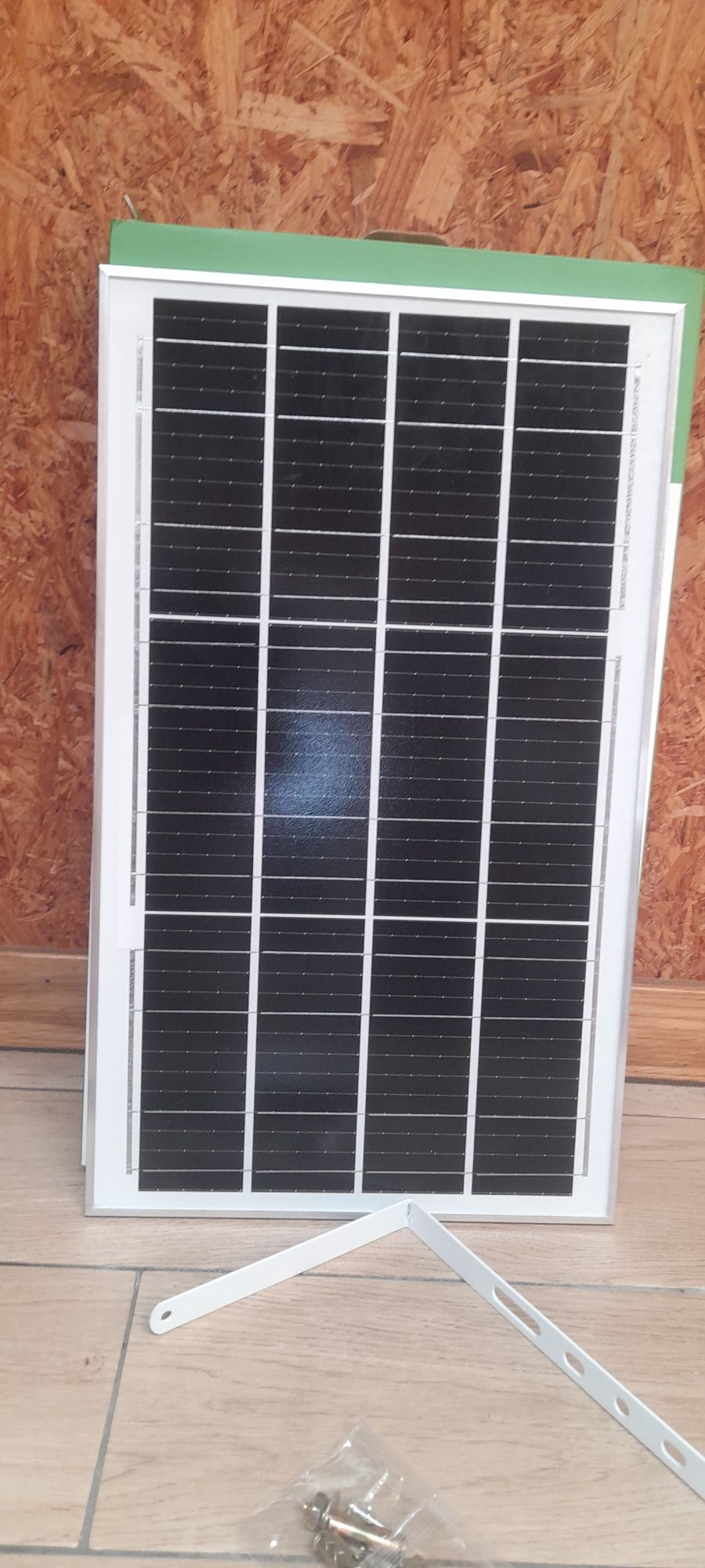 Holofote com painel solar a parte 600w e comando