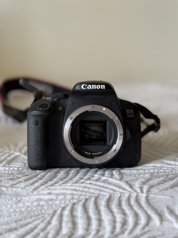 Canon 700D + 2 lentes