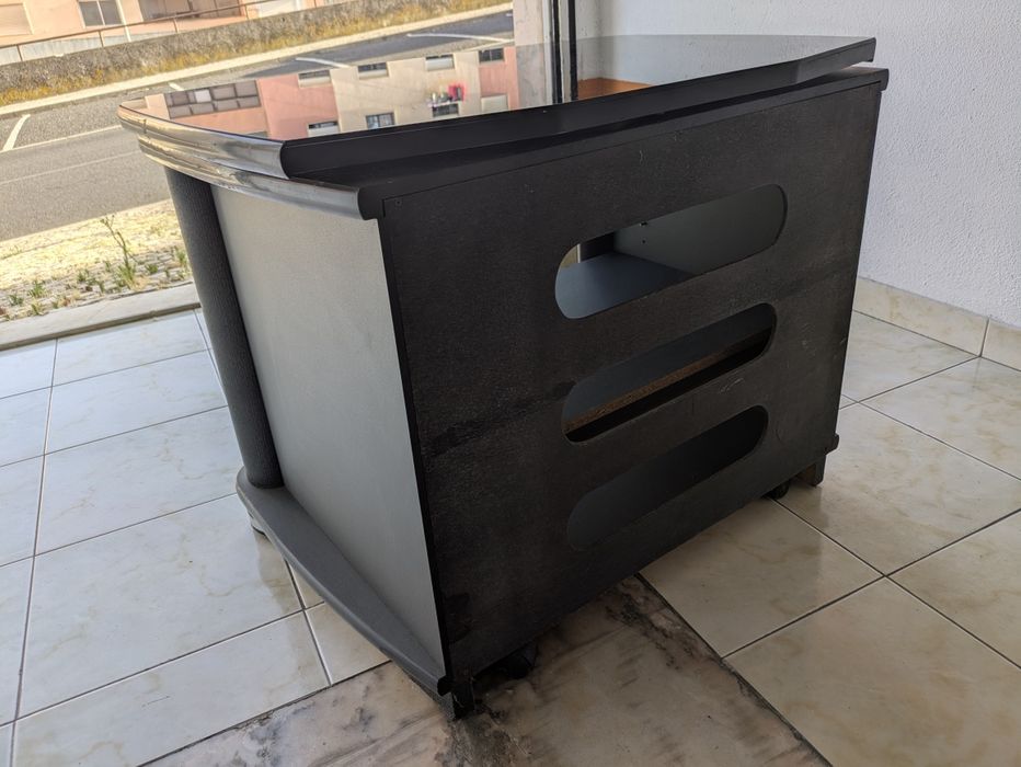 Móvel de sala para TV ou outros equipamentos
