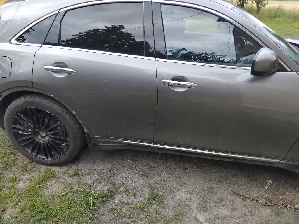 Infiniti QX70 3.0 Diesel części