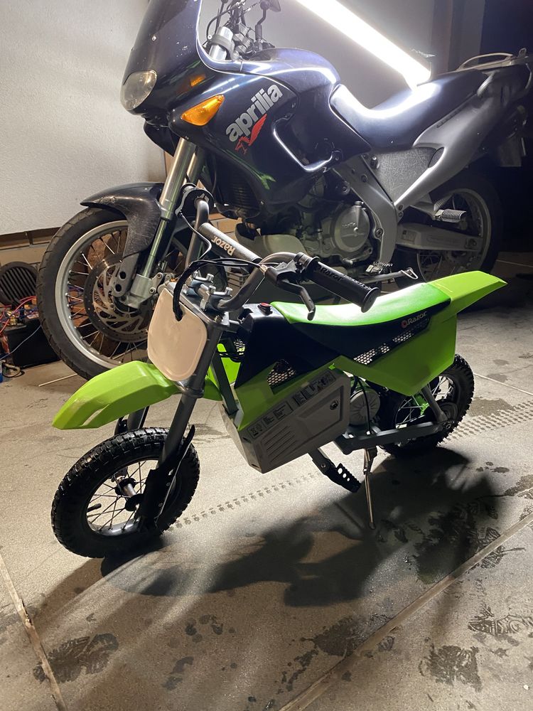 Razor sx350 motorek na akumulator