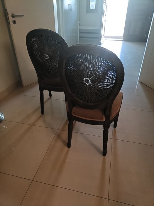 Duas cadeiras de sala