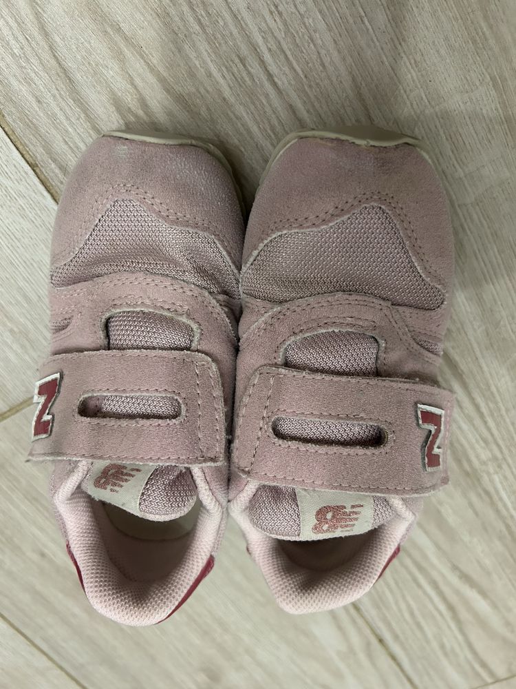 Кросівки new balance 27 р