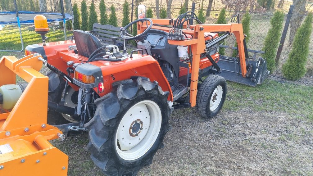 Mini traktor 4x4 Kubota GL 21 Z TUREM