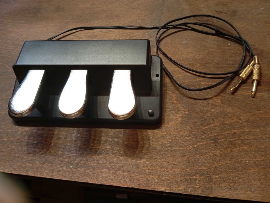 Pedał triple do pianina sustain