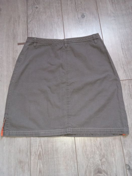 Спідниця в гарному стані