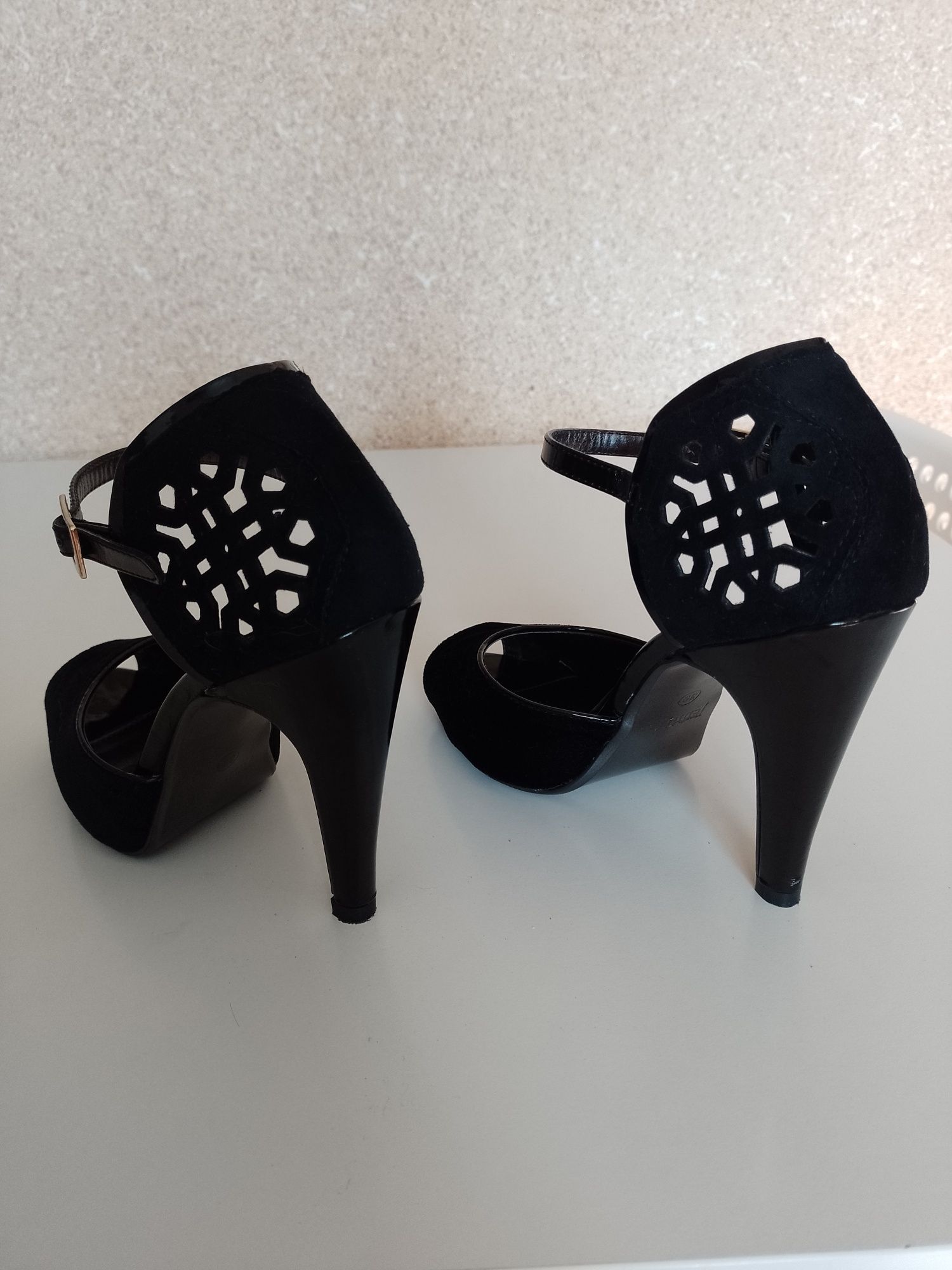 Buty damskie ,wysoki obcas