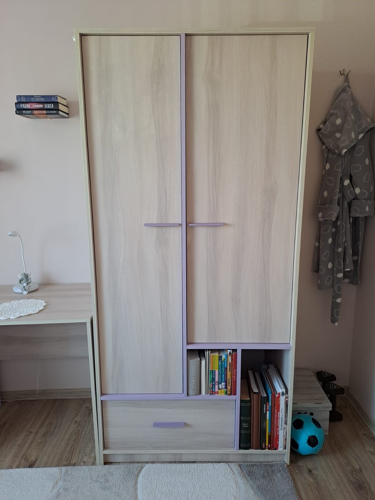 Sprzedam biurko i szafę do pokoju