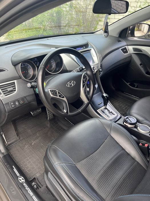 Hyundai Elantra 2013
