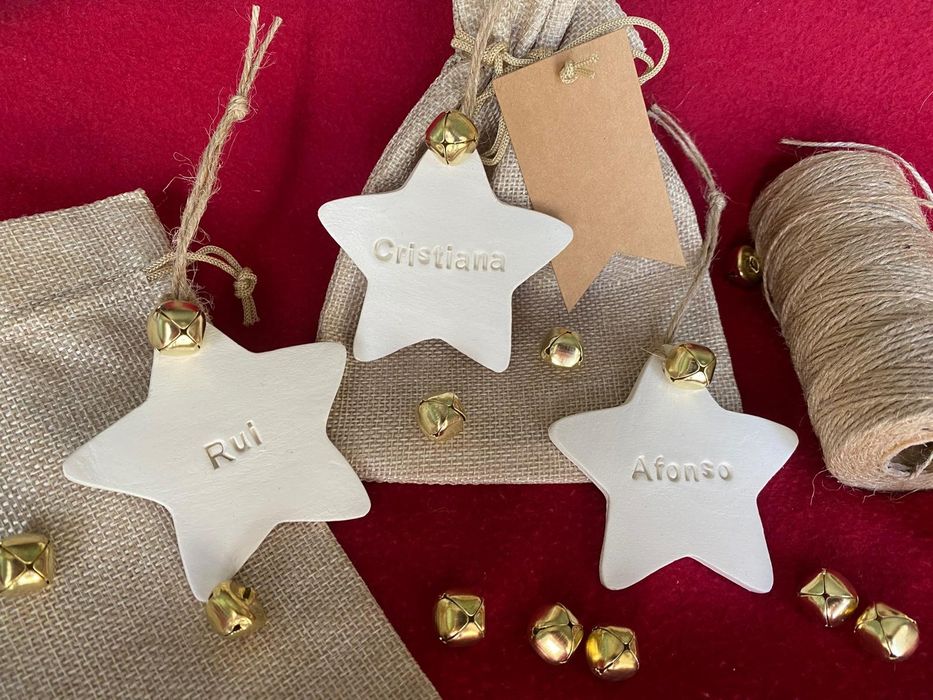 Estrelas em argila com nome personalizado