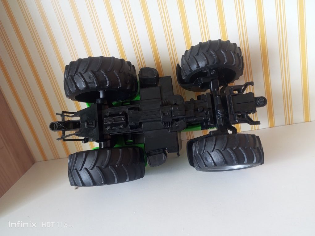 Traktor ciągnik BRUDER Deutz Agrotron 200