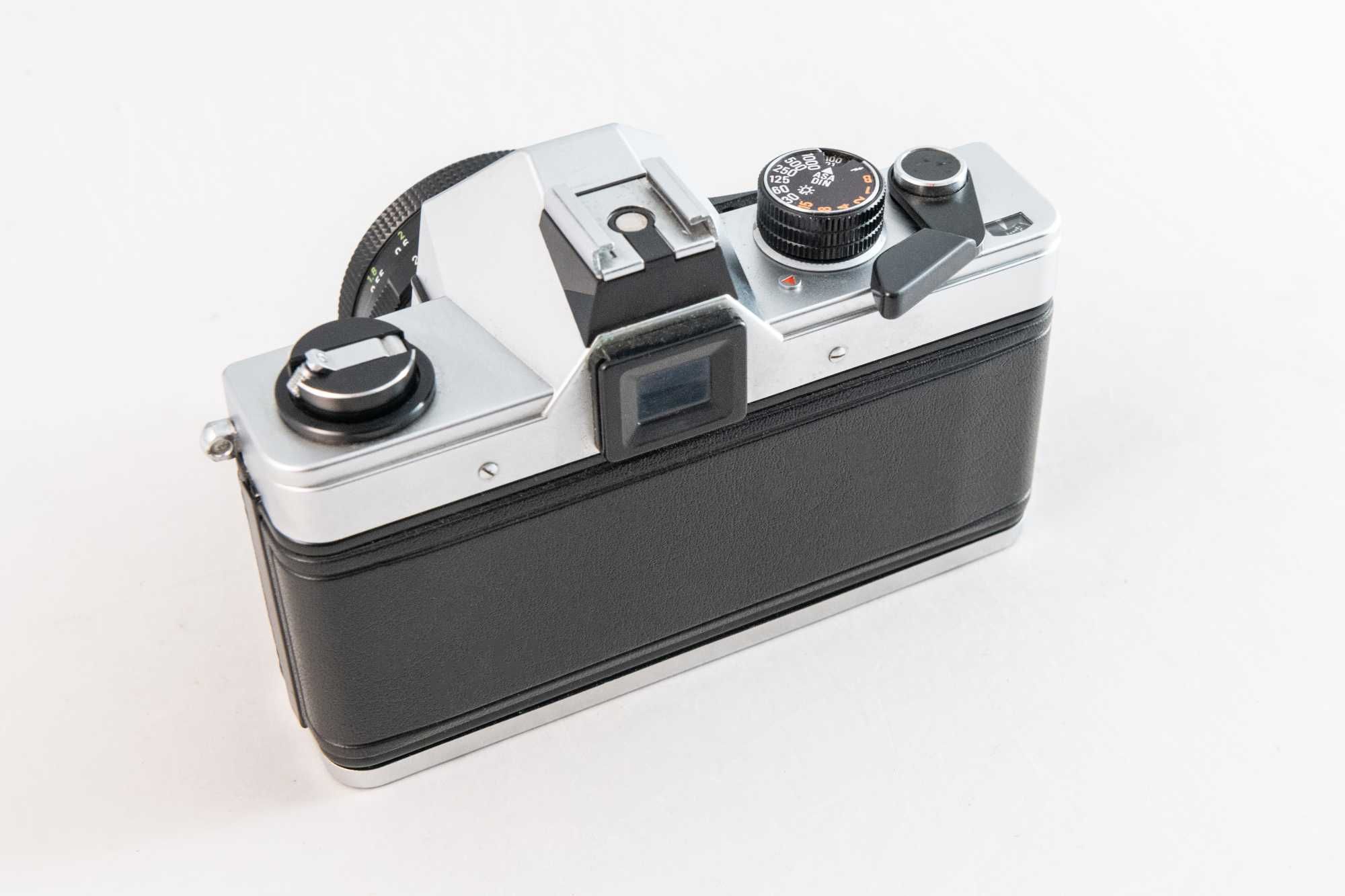 PRAKTICA Super TL1000 + obiektyw Carl Zeiss aus Jena DDR 50mm 2.8