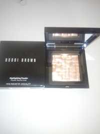 Bobbi Brown rozświetlacz Pink Glow