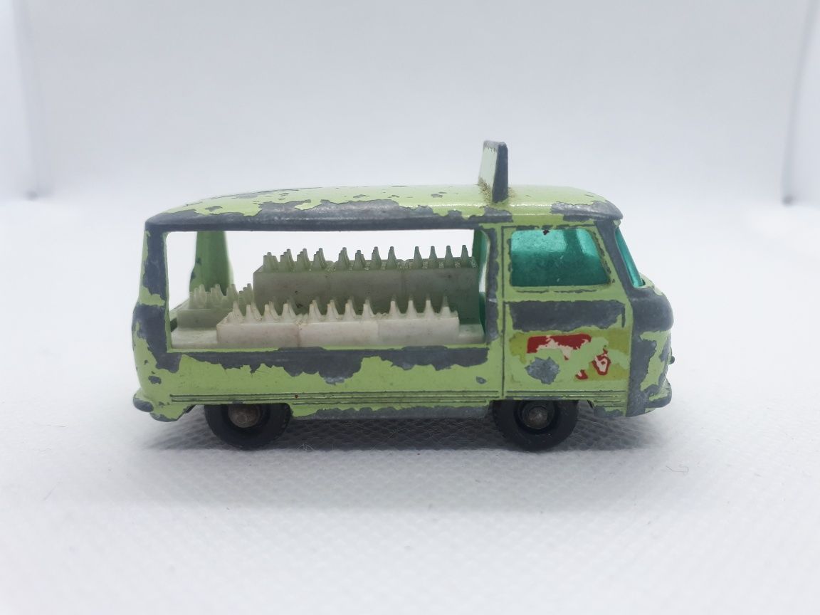 Commer Bottle Float no. 21 Lesney Matchbox