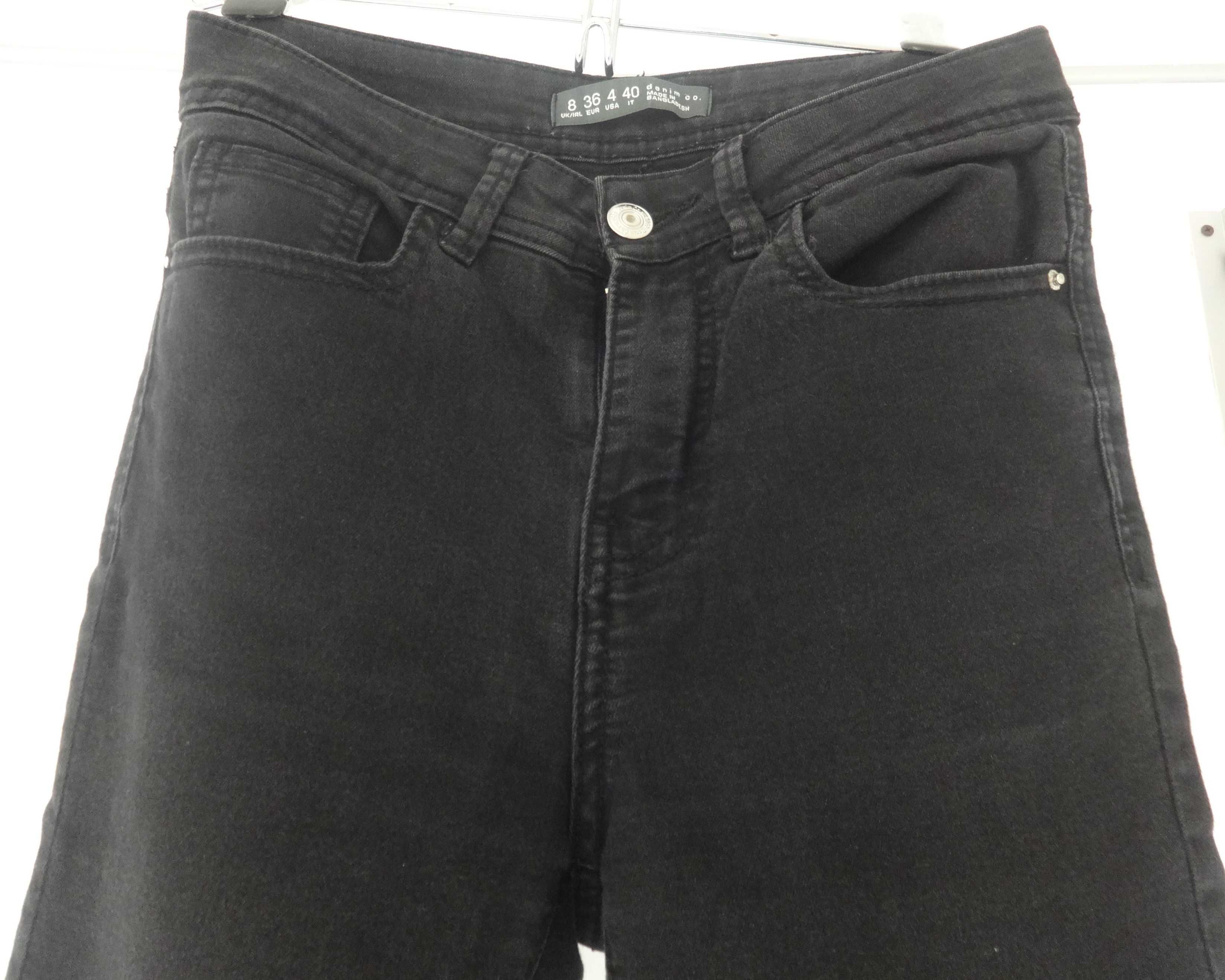 Calça de Senhora Preta Skinny