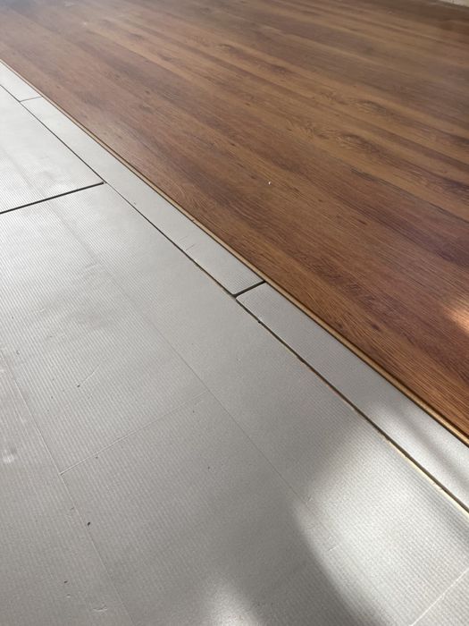 Ламінат б/у в чудовому стані