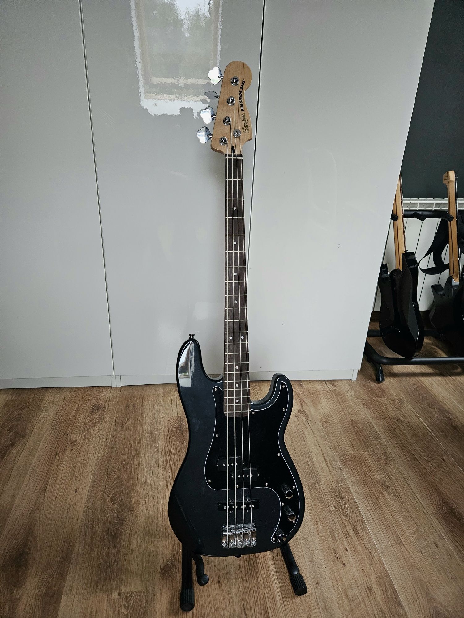 Squier affinity precision PJ bass Charcoal Frost metallic