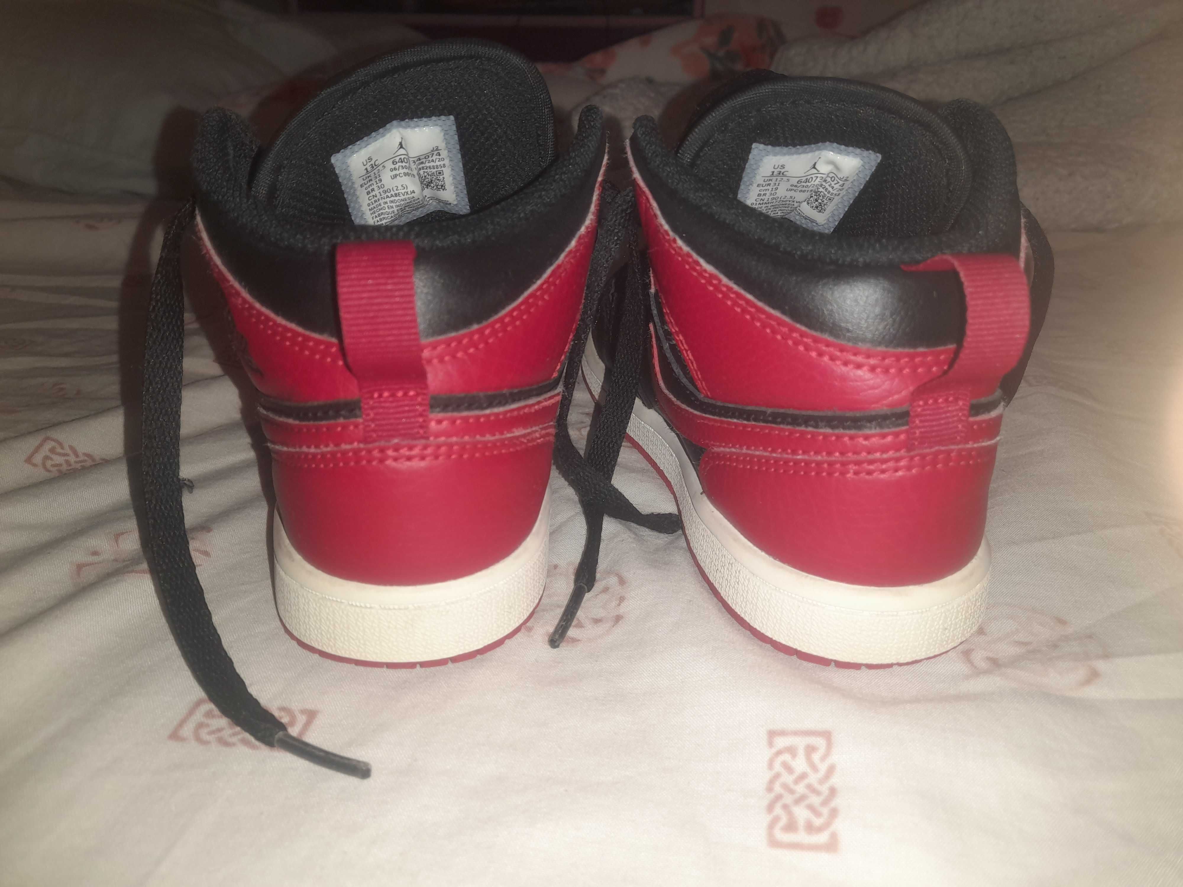 Vendo tenis jordan originais tamanho 31