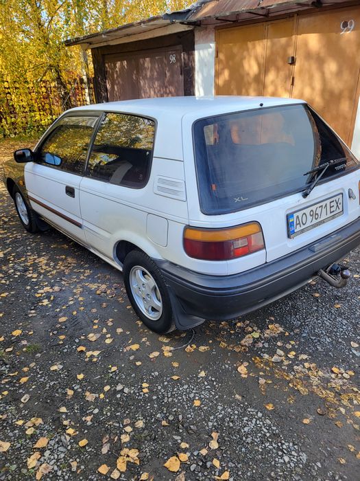 Продам TOYOTA KOROLLA 1.3  1988рік