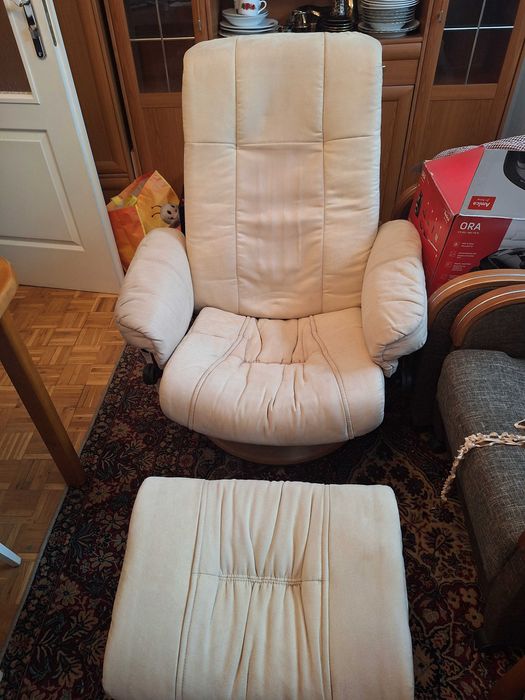 Fotel masujący z podnóżkiem harmony ts825