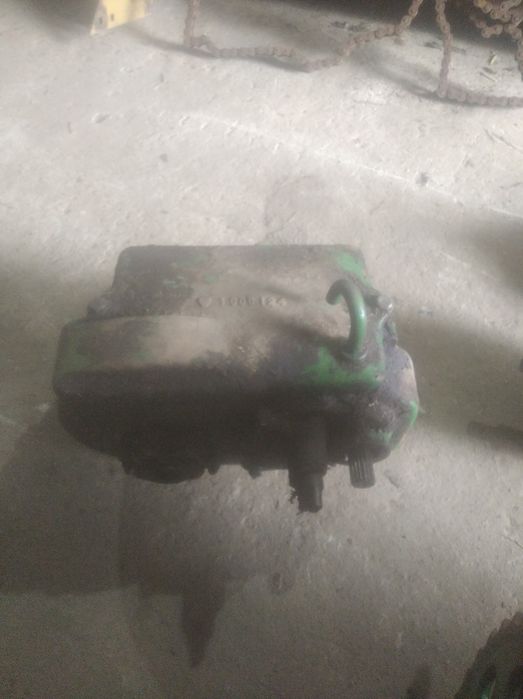Запчастини до комбайна Вольво-Volvo 1130-800 вали шківи топлевна апара