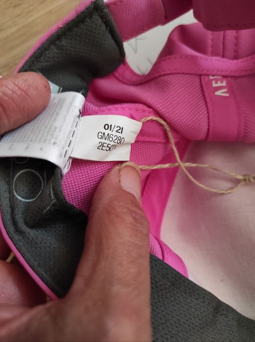 Czapka różowa z daszkiem Adidas