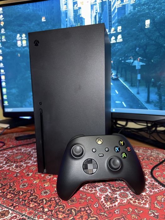 Xbox x продаю в отличеом состоянии