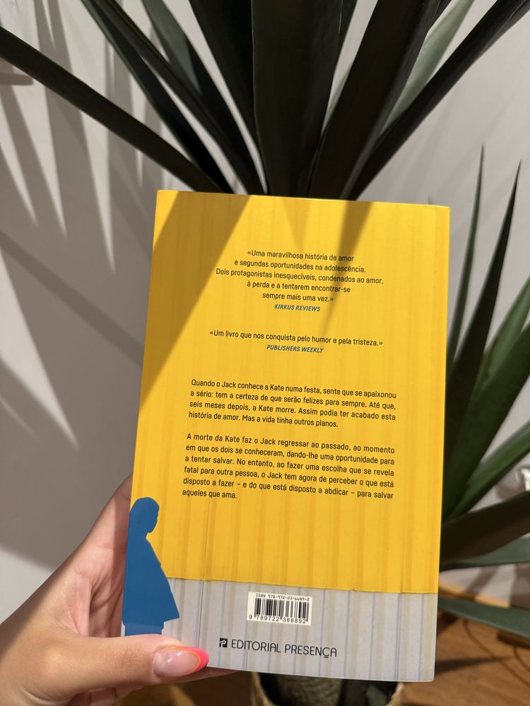 Livro "O oposto de sempre"