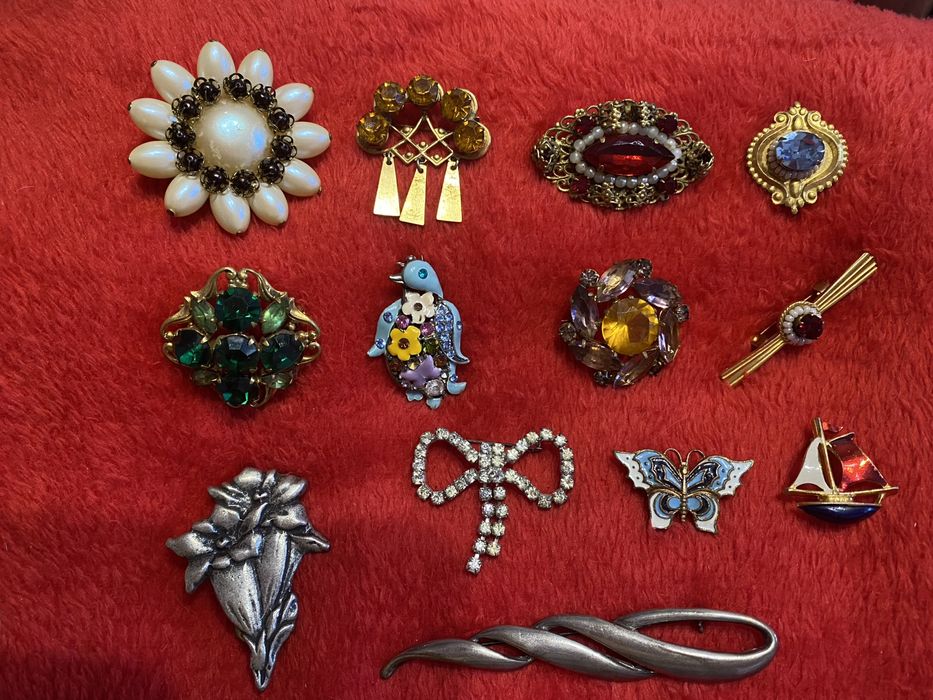 Винтажные украшения. Старые броши .