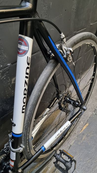 Rower szosowy Adore Morzine Shimano 105 Aluminium 59 cm Urban Bikes