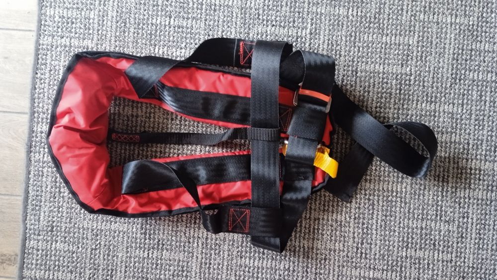 Жилет рятувальний Lalizas Sigma",