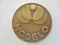 Crachás e Medalha Supermercado Modelo (Grupo Sonae)