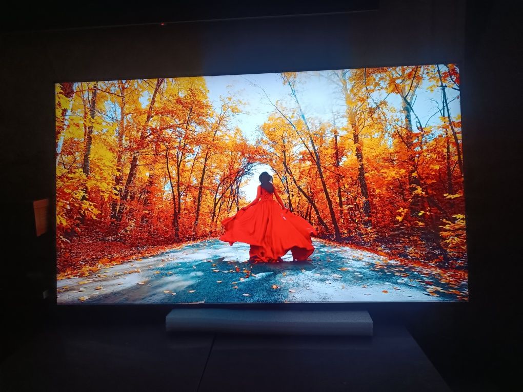 55 дюймов 8K  Qled Samsung 55Q700TATXXH Smart WI-FI T2S2 Bluetooth HDR